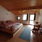 камината