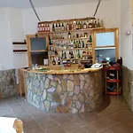 Guest house камината Trigrad
