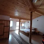 камината