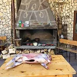 Guest house камината 3*