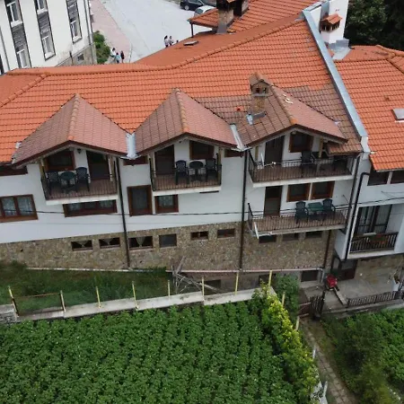 Guest house камината 3*